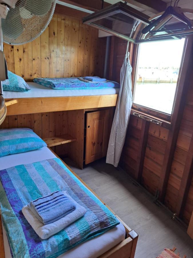 Boat & Breakfast Botel