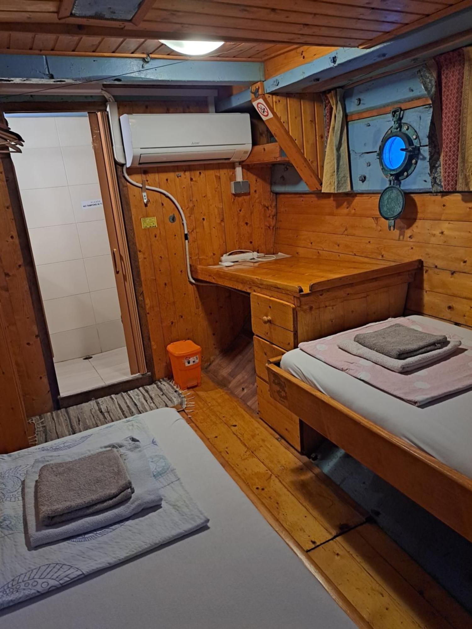 Boat & Breakfast Botel Umag